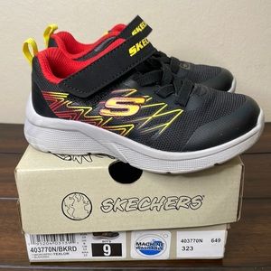 Skechers size 9. Never worn.